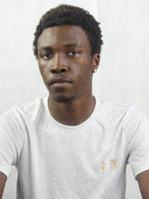 Charger l'image dans la galerie, T-shirt Brodé Empereur Jaune - Archaia Creations