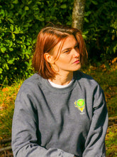 Cargar imagen en el visor de la galería, Sweat-shirt Le Dieu Cerf - Archaia Creations