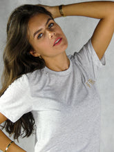 Load image into Gallery viewer, T-shirt Brodé Empereur Jaune - Archaia Creations

