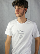 Cargar imagen en el visor de la galería, T-shirt Per Aspera Ad Astra - Archaia Creations
